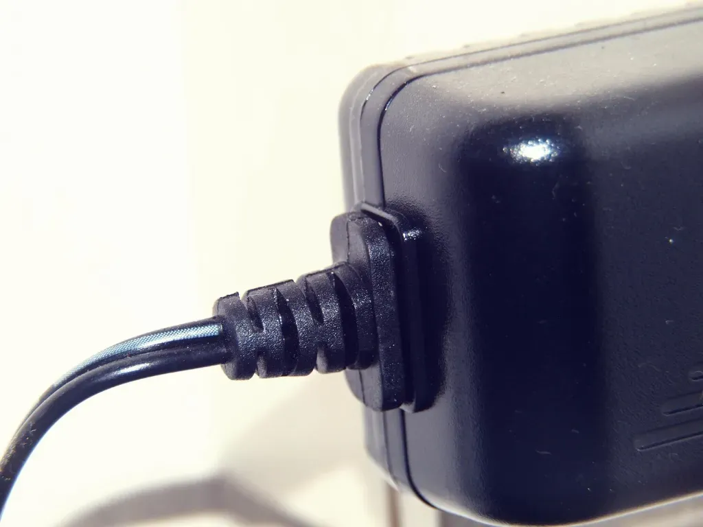 Jak działają przetwornice z funkcją ładowania