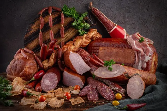 Czemu służy nastrzykiwanie mięs i wędlin?